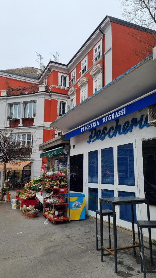 Romantico Nord Est Triëst Buitenkant foto