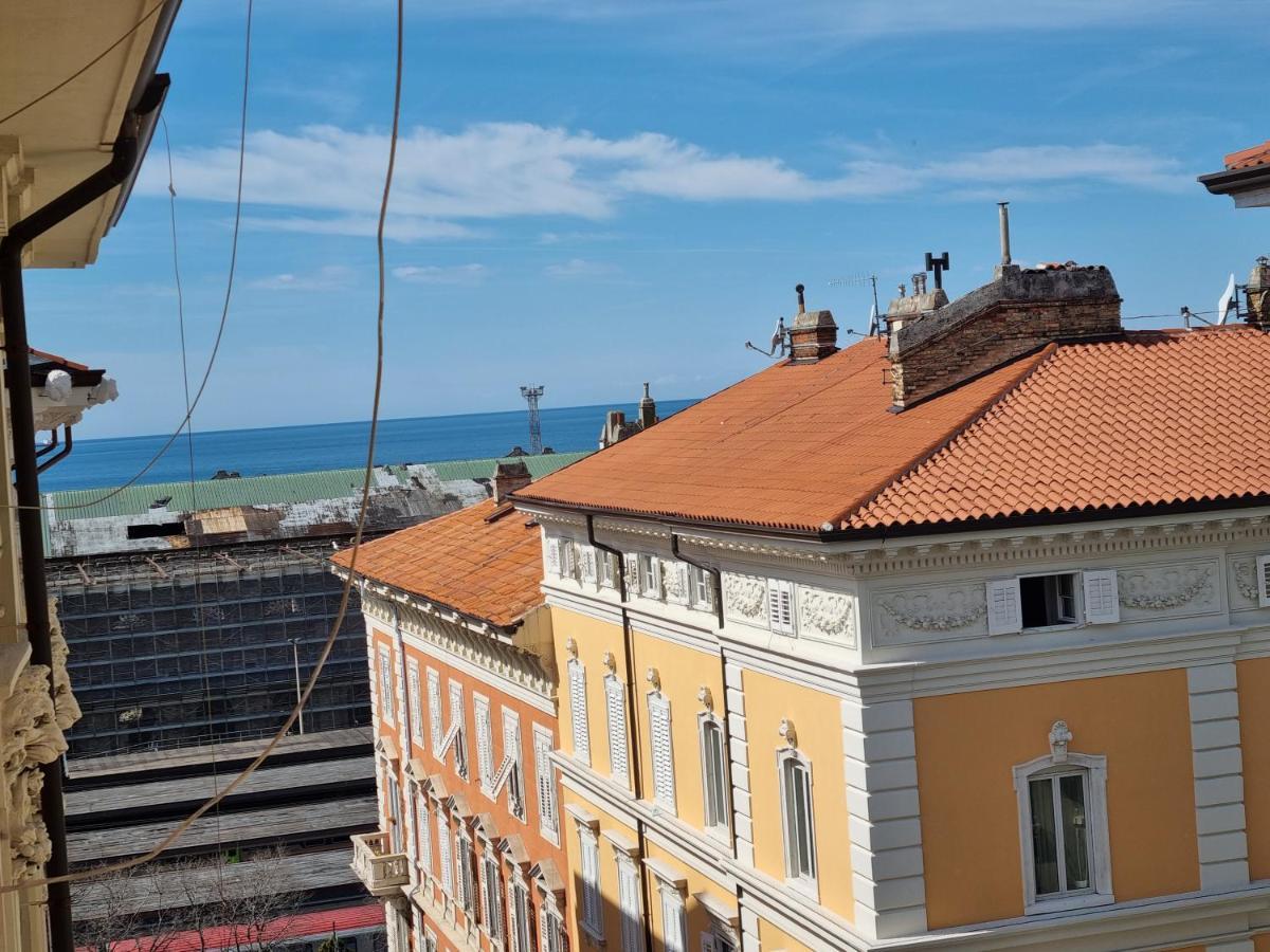 Romantico Nord Est Triëst Buitenkant foto